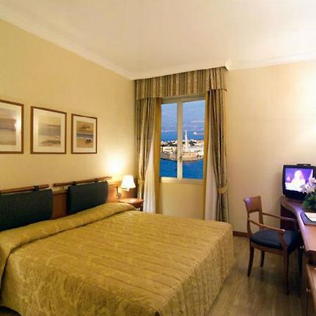 Hotel Dello Stretto Мессина Экстерьер фото