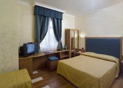 Hotel Dello Stretto Мессина Номер фото